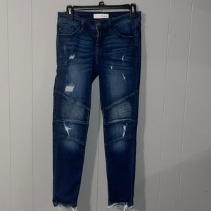 Kancans Ripped Skinny’s